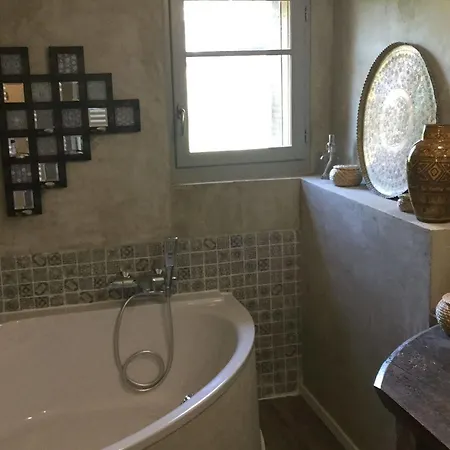 Bed & Breakfast Domaine Du Lieu Des Brocs 3*