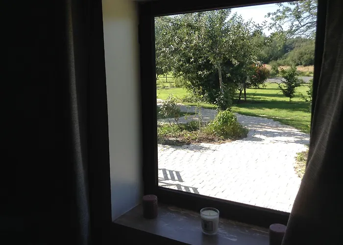 Domaine Du Lieu Des Brocs Bed & Breakfast Brucourt